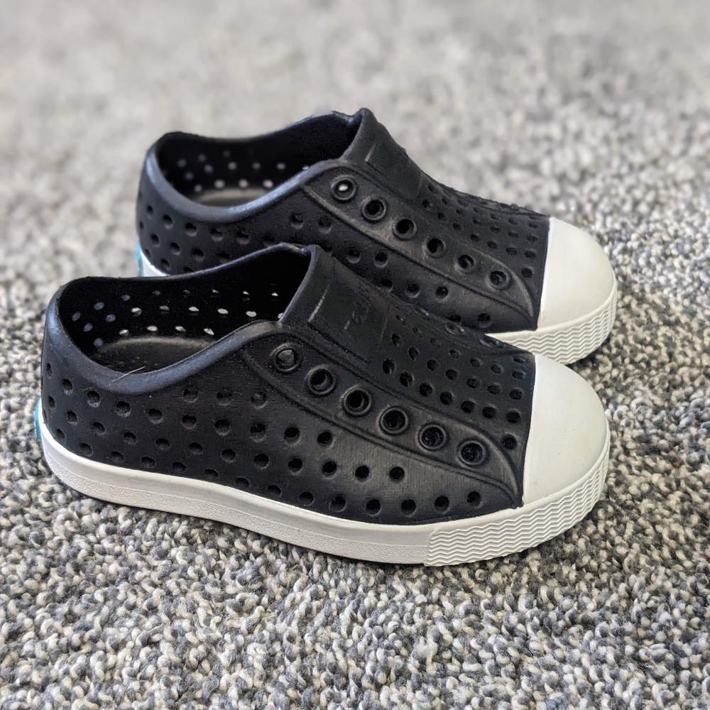 Native toddler shoes size 6 boys or girls